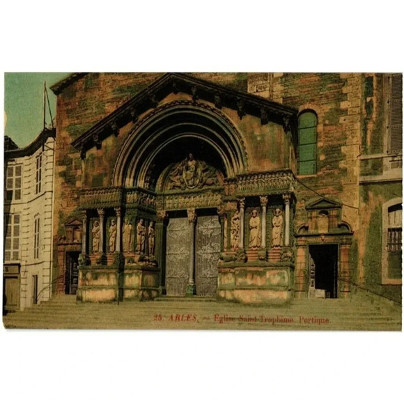No. 25 ARLES Eglise Saint-Trophime. l'ortique.- Arles, France Postcard - Picture 1 of 2